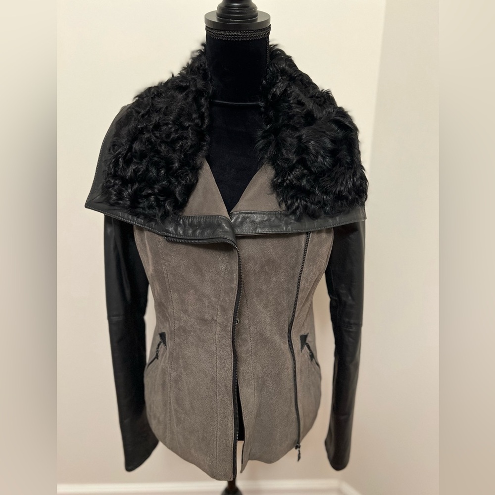 DANIER Mixed Media Leather Jacket with Lambfur collar
Sz 2XS UK 6/8 US 4 - Picture 6 of 14